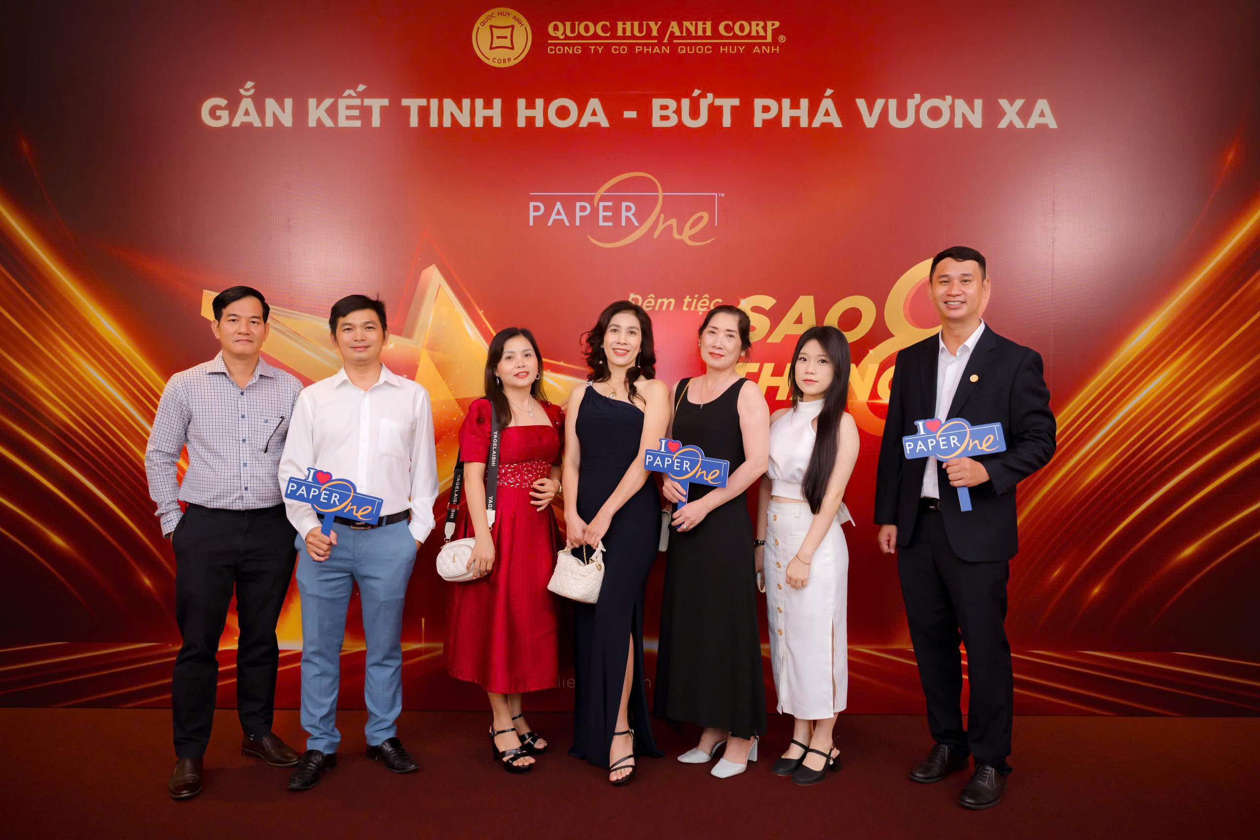 Hành Trình 17 Năm Đồng Hành Cùng Paper One | Sang Hà